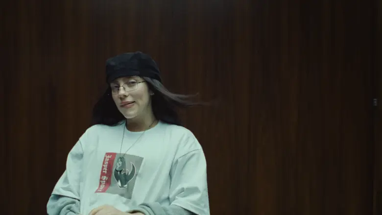 ดู MV "BIRDS OF A FEATHER" ได้ที่นี่ : ht...