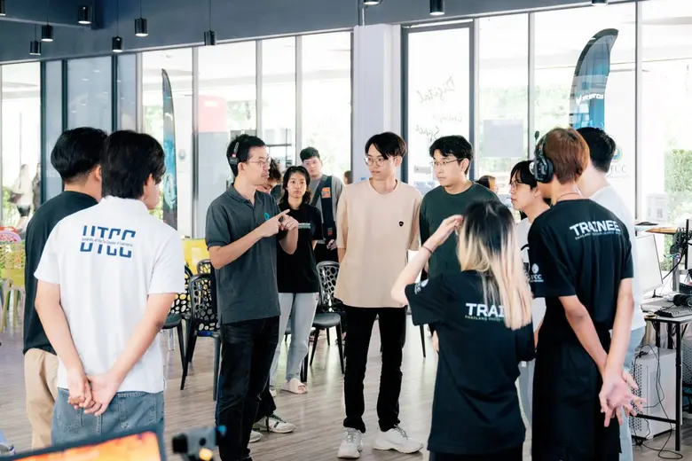 เอเซอร์ และอินเทล ร่วมกับ ม.ศรีปทุม และ ม...