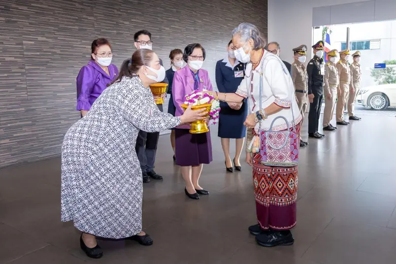 สมเด็จพระกนิษฐาธิราชเจ้า กรมสมเด็จพระเทพร...