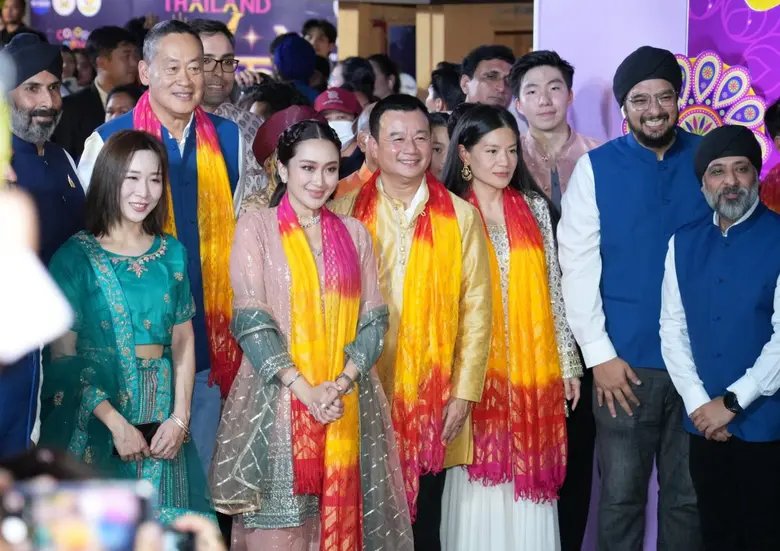 นางสาวแพทองธาร ชินวัตร นายกรัฐมนตรี พร้อม...