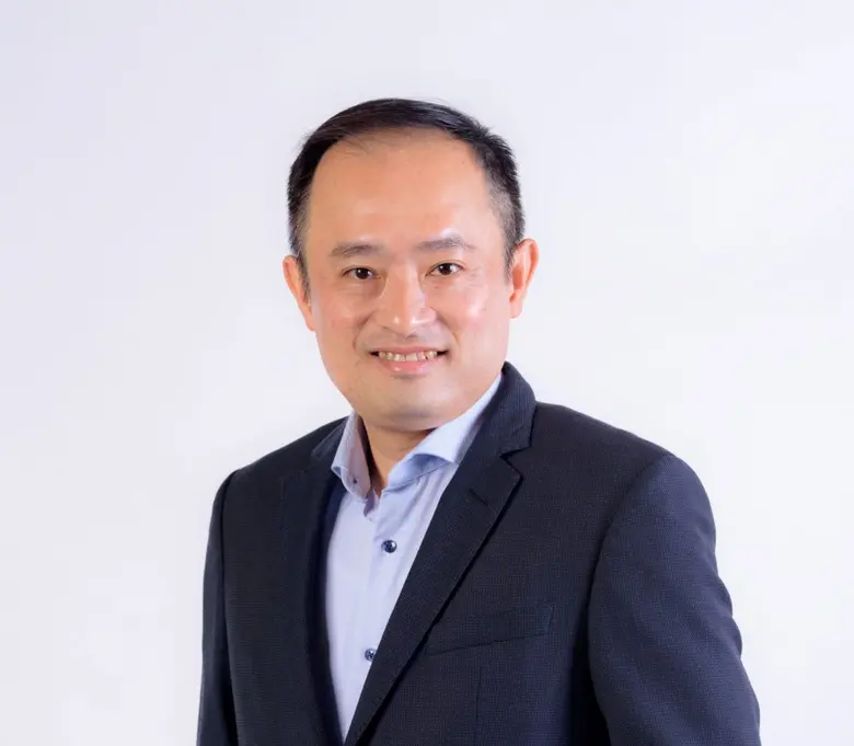 Revenues grew by 3.7% in local currency a...