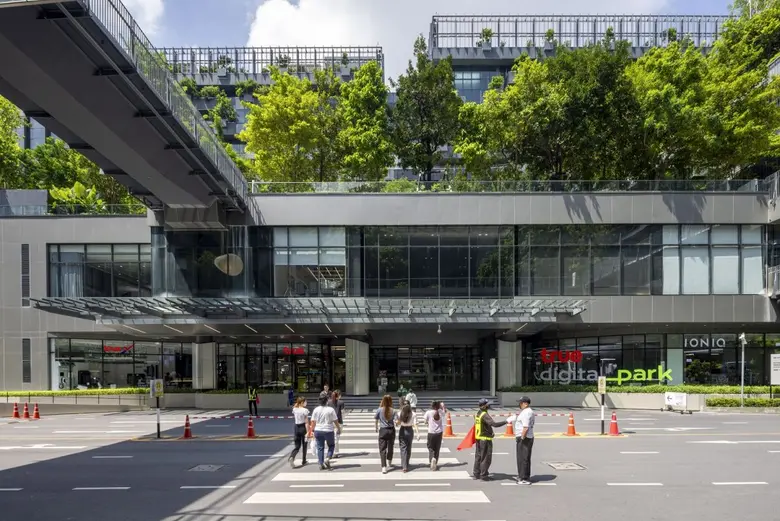 True Digital Park Transforms Retail Space, Embracing "life" as its Brand Promise: an Endless Lifestyle Possibilities Destination for the Whole Family
