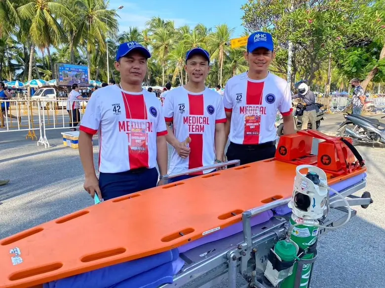 โรงพยาบาลเอกชล ร่วมเป็นส่วนหนึ่งในการดูแลด้านการแพทย์ รถพยาบาลฉุกเฉิน ให้นักวิ่งบางแสน 42