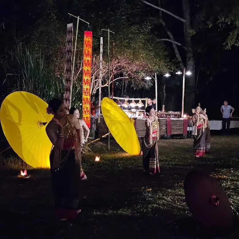 Celebrate the holiday season amid bamboo ...