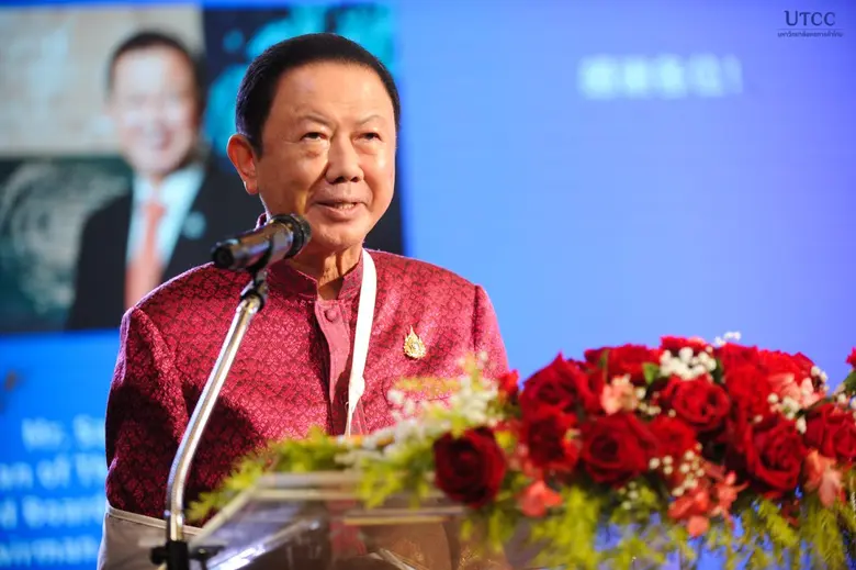 คุณสนั่น อังอุบลกุล ประธานกรรมการหอการค้าไทยและสภาห...