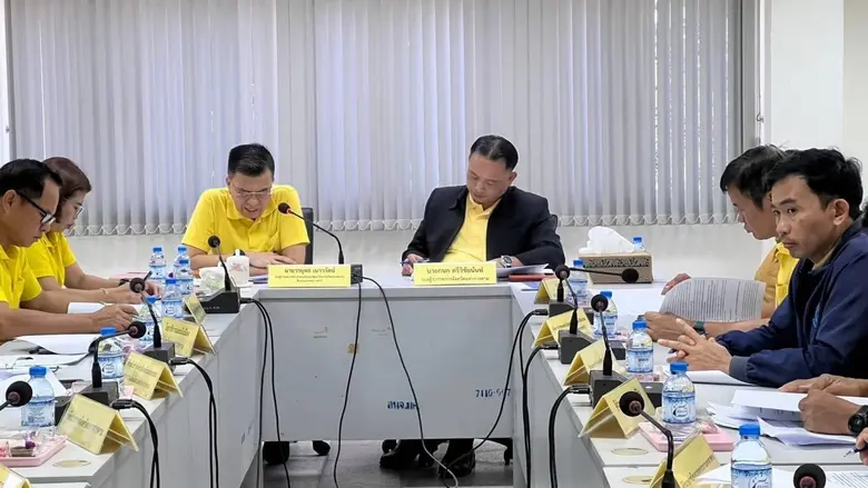 นายวรยุทธ เนาวรัตน์ รองผู้อำนวยการ รักษาก...