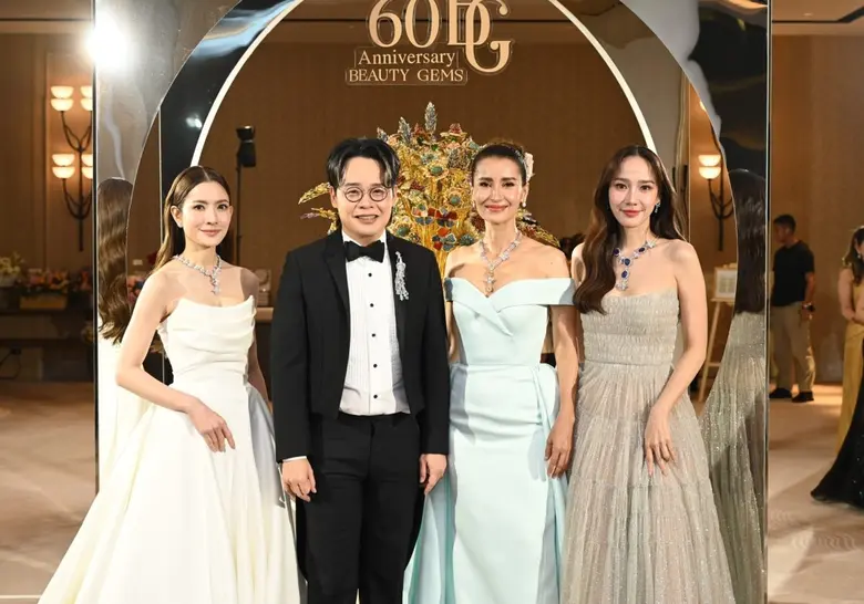 อั้ม พัชราภา แอน ทองประสม แอฟ ทักษอร สามน...