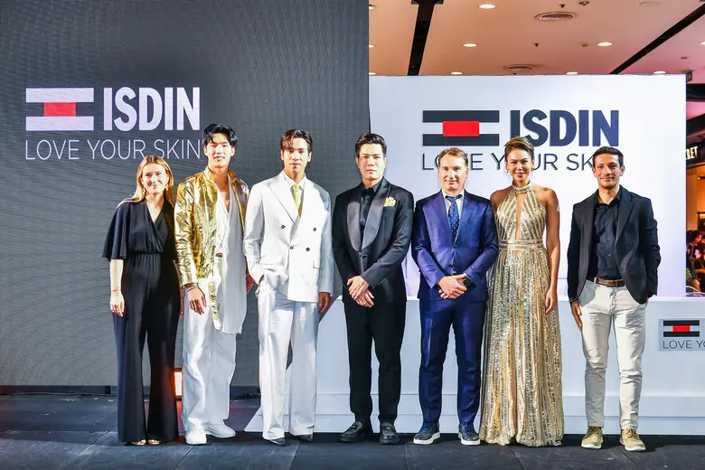 งานเฉลิมฉลองที่จัดขึ้นเพื่อเป็นการฉลองครบ...