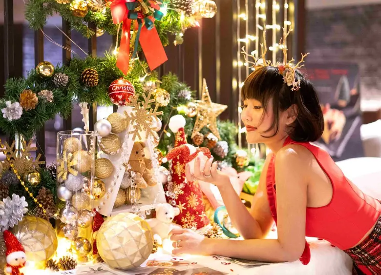 This holiday season, Avani Sukhumvit Bang...