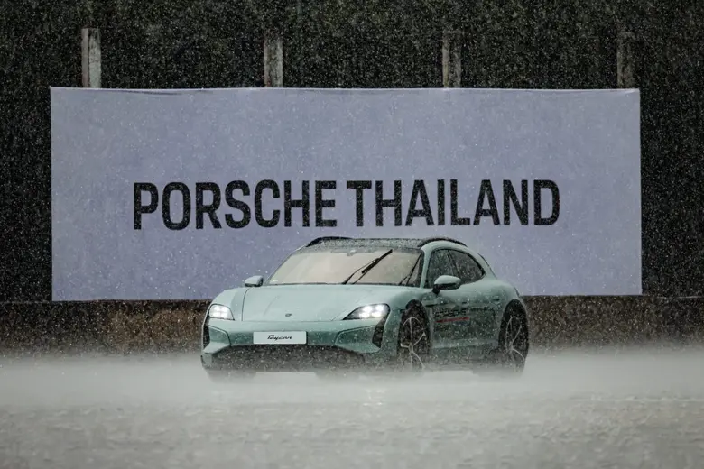 Pathum Thani Speedway) โดยมีรถปอร์เช่ 26 ...