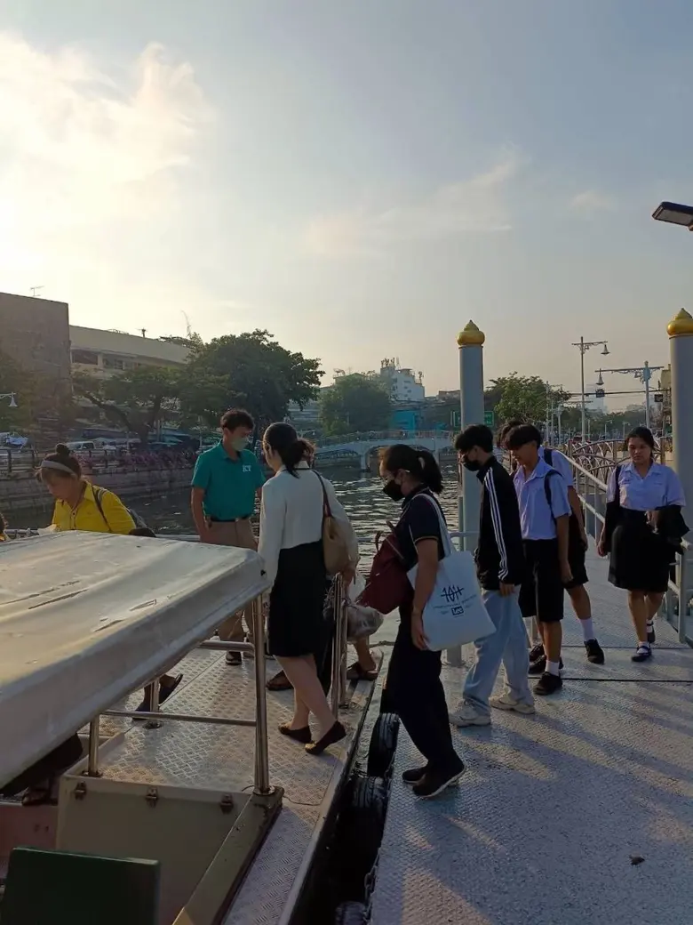 นายสิทธิพร สมคิดสรรพ์ ผู้อำนวยการสำนักการ...