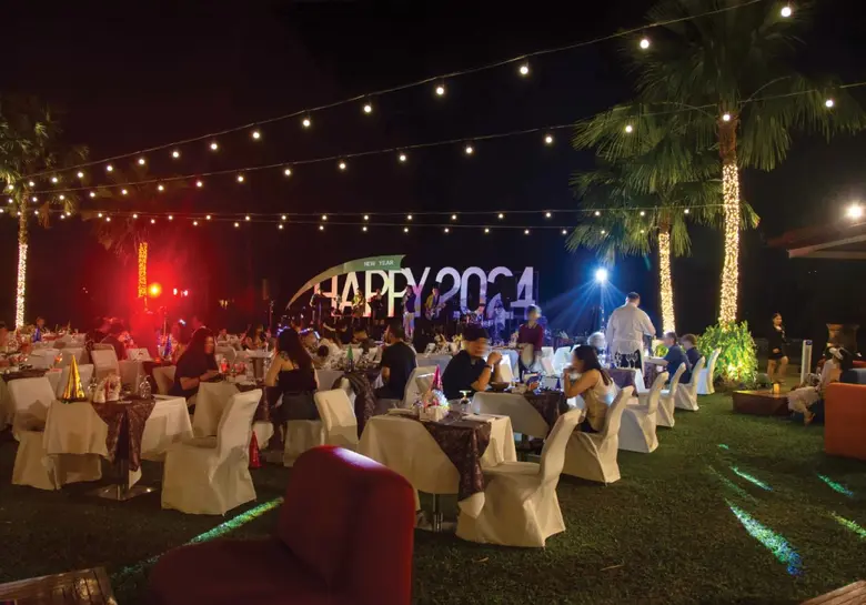 Celebrate New Year's Eve Under the Stars ...