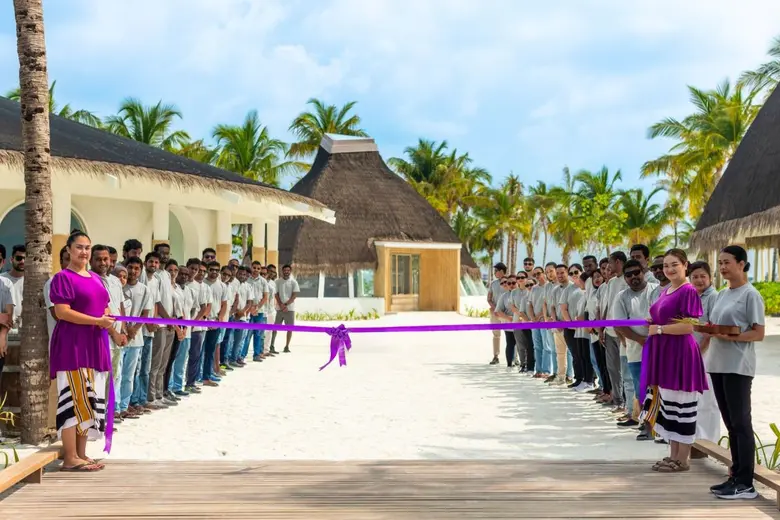 โรงแรมและรีสอร์ทในเครือเซ็นทารา ประกาศเปิ...
