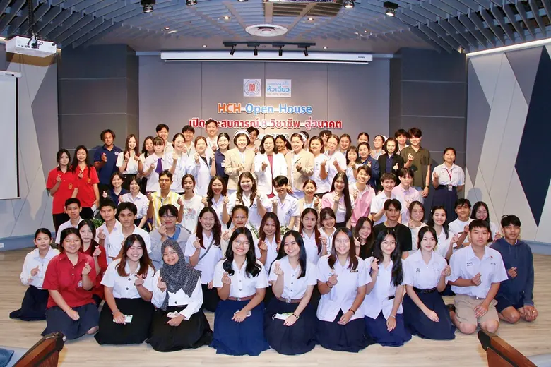 พญ.มนนภา ขุนณรงค์ รองผู้อำนวยการฝ่ายการแพ...