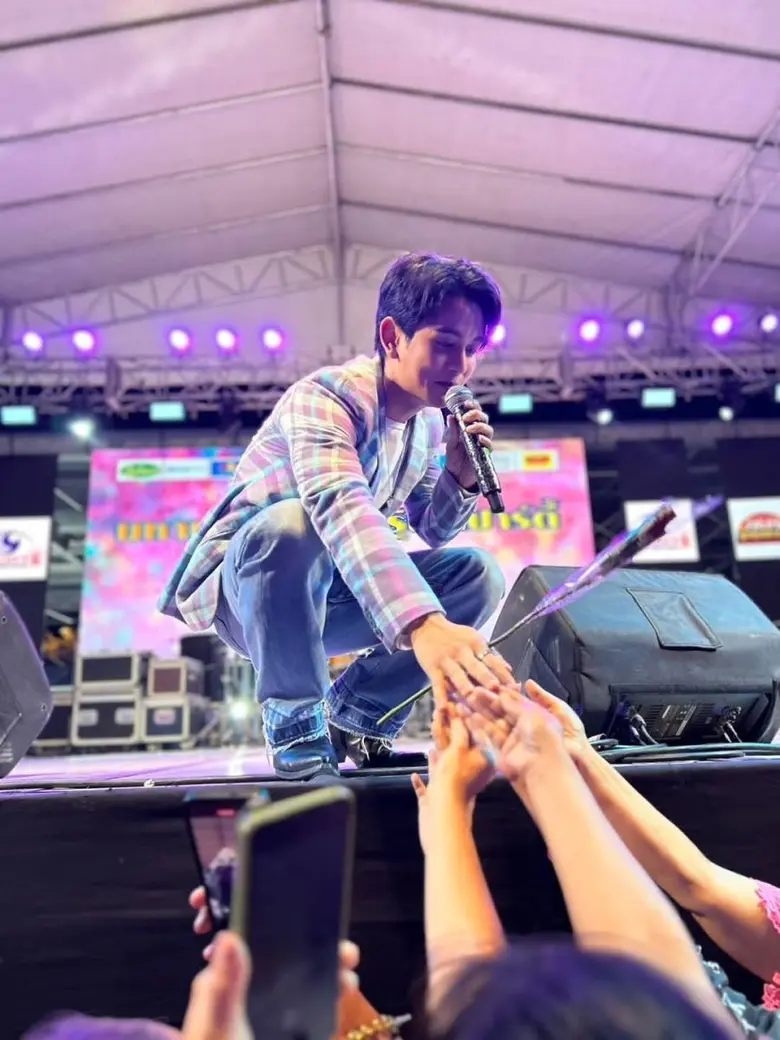 คลื่นลูกทุ่งมหานคร LtmFM 95 คลื่นวิทยุเพล...