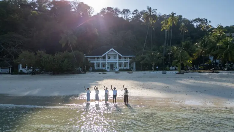 The White Lotus ซีซั่น 1 และ 2 เป็นซีรีส์...