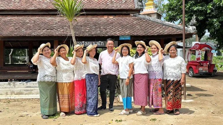 สคล.หนุนปลูกผักอินทรีย์ในครัวเรือน ต.แม่ทอม อ.บางกล่ำ สู่วัตถุดิบปรุงอาหารพร้อมเสิร์ฟ "ปิ่นโตร้อยสาย" สร้างรายได้ชุมชน