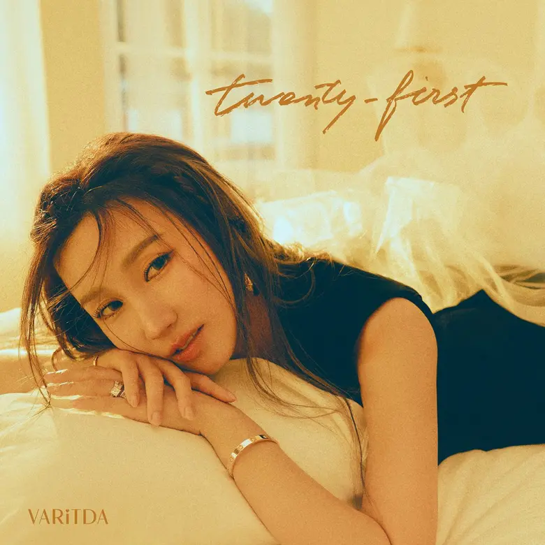 'twenty-first' ซิงเกิลใหม่ล่าสุด จาก 'VAR...