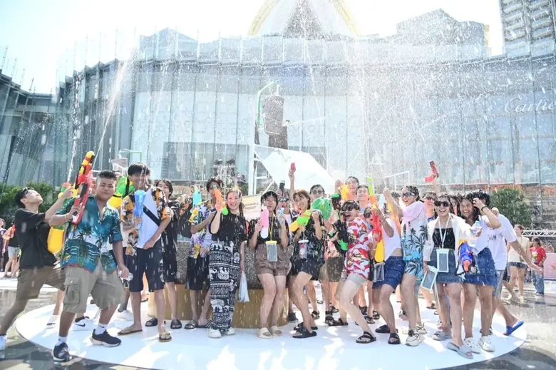 ไอคอนสยาม ทุ่ม 65 ล้านบาท จัดงานมหาสงกรานต์ยิ่งใหญ่ริมแม่น้ำเจ้าพระยา ชูเสน่ห์วัฒนธรรมไทยขึ้นแท่นเวทีโลก ตอกย้ำเป็น Global Experiential Destination