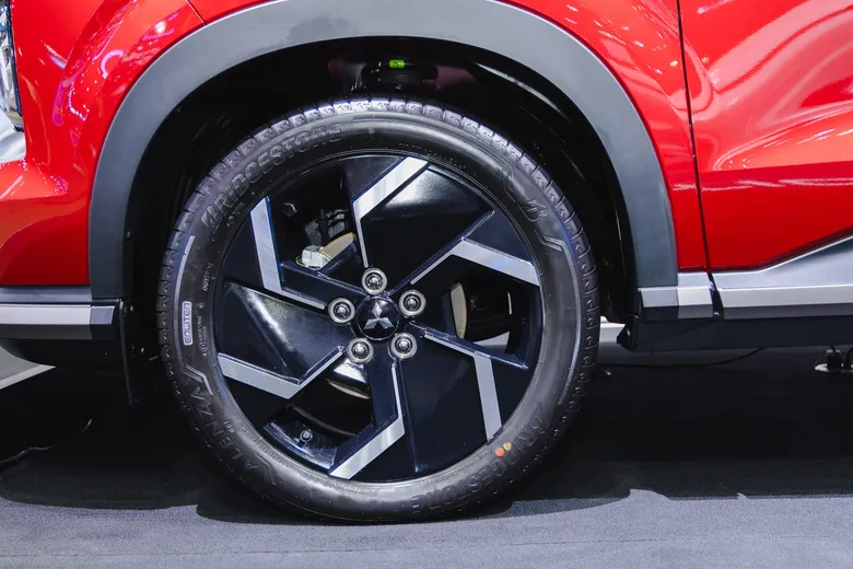 "BRIDGESTONE ALENZA 001 เหนือชั้นด้วยเทคโนโลยี ENLITEN(R)" นวัตกรรมจากบริดจสโตน ได้รับเลือกเป็นยางมาตรฐานติดรถยนต์ "ALL-NEW MITSUBISHI XFORCE HEV" จากมิตซูบิชิ มอเตอร์ส