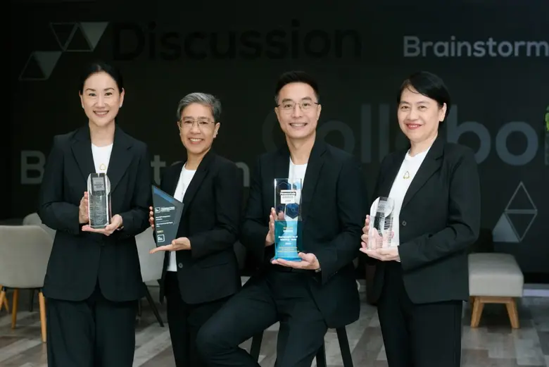 ธนาคารไทยพาณิชย์ นำโดย นายธนวัฒน์ กิตติสุวรรณ รองผู...