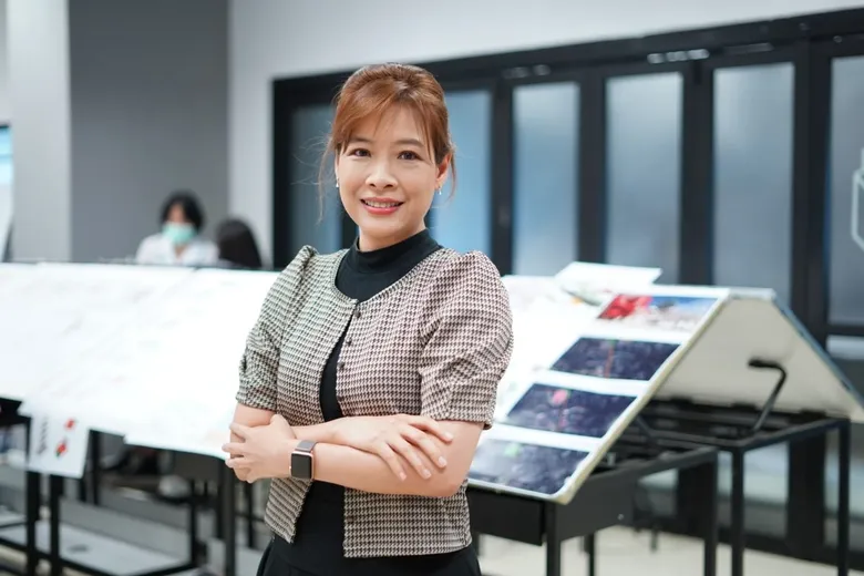 'ดร.ณัฐฐา สววิบูลย์' อาจารย์คณะการออกแบบฯ ม.ศรีปทุม คว้ารางวัลดีเด่น CDAST Awards 2568 ยกเป็นผู้นำวงการออกแบบเพื่อสังคม