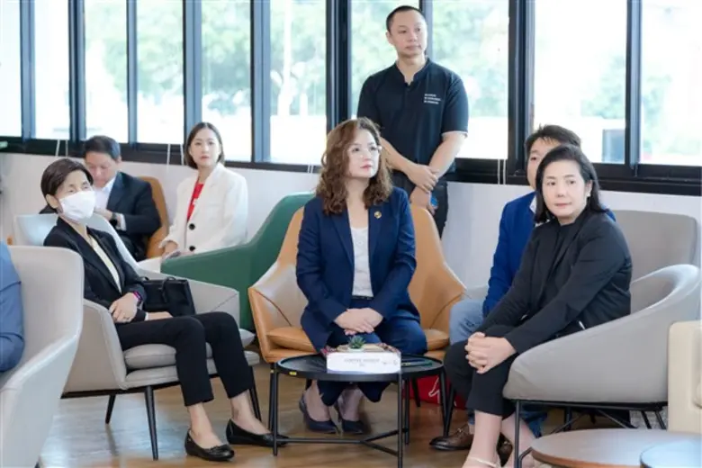 วิทยาลัยดุสิตธานี เซ็น MoU กับ 5 สถานประกอบการชื่อดัง มุ่งเป้าพัฒนาทักษะนักศึกษาเพื่อการทำงานในอนาคต