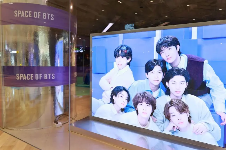 สยามดิสคัฟเวอรี่ร่วมกับ KPOPMERCH ชวนมาสัมผัสปรากฏการณ์สุดพิเศษ "BTS POP-UP : SPACE OF BTS"