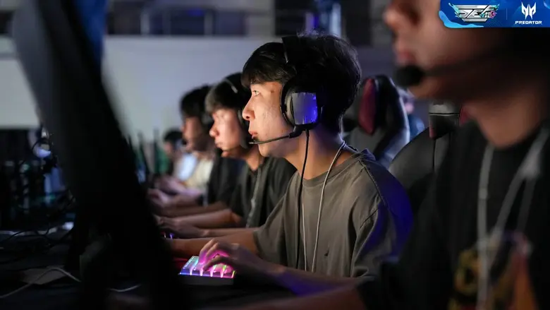 คณะดิจิทัลมีเดีย ม.ศรีปทุม จัดแข่งขัน 'Sripatum Esport Festival 2025' ดึงศักยภาพนักศึกษา ก้าวสู่มืออาชีพในอุตสาหกรรมอีสปอร์ต