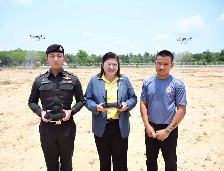 อว.เพื่อประชาชน เปิดศูนย์การเรียนรู้นวัตกรรมโดรนเพื่อการเกษตร สู่ชุมชนยั่งยืน ในกิจกรรม ครม.สัญจร ณ วิทยาลัยการอาชีพนาแก จ.นครพนม