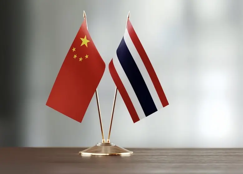 ในปี พ.ศ. 2518 ประเทศไทยได้สถาปนาความสัมพ...