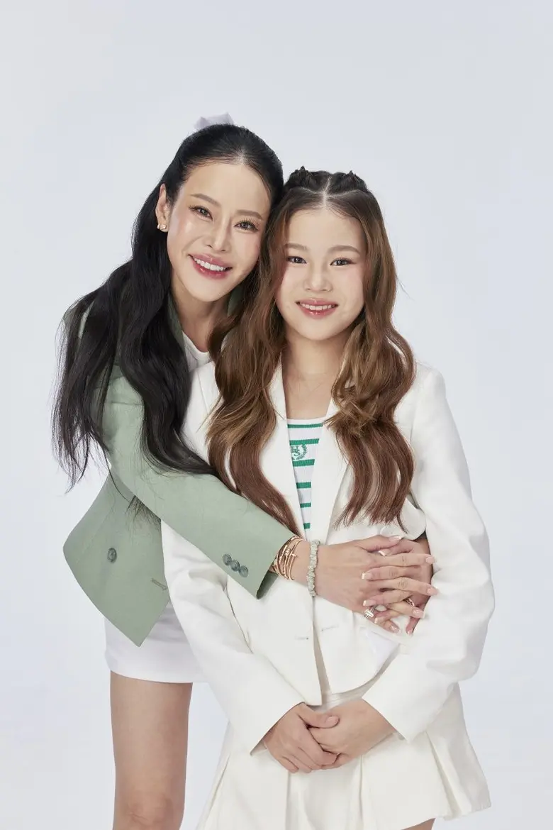 เปิดภาพล่าสุด ณิริน ลูกสาวแม่หนิง โตเป็นสาวแล้ว แถมยังสวย สูง ออร่านางงามจับมากๆ