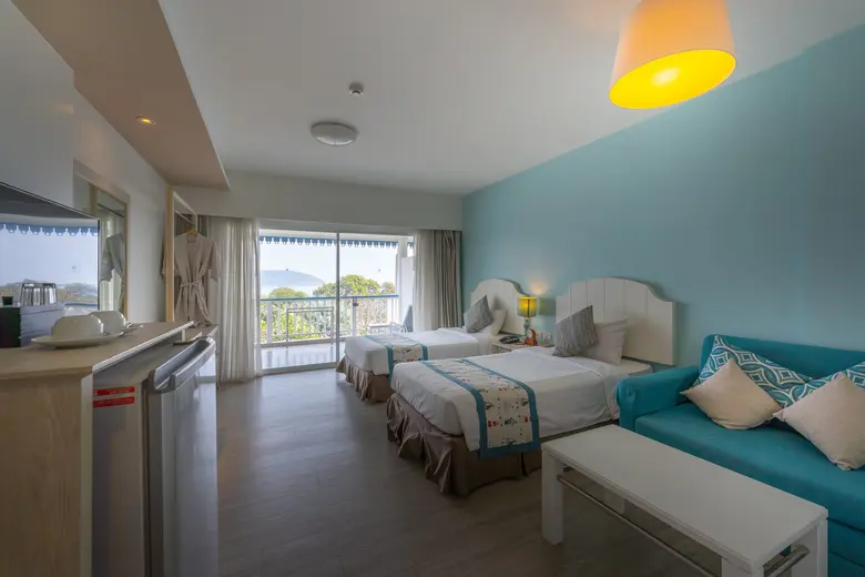 Escape to Koh Sichang and Squid Fishing This Summer with "Squid and Stay" Package at Somewhere Hotel, Koh Sichang