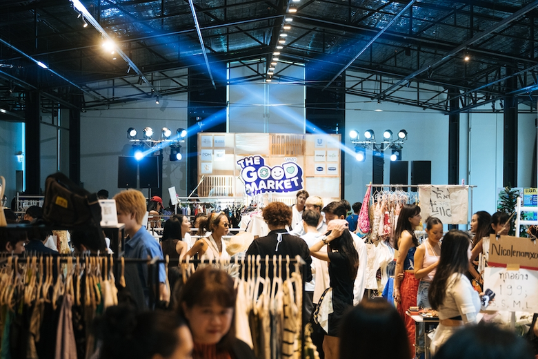 ตลาดนัดสุดครีเอทที่เปิดพื้นที่ให้อินฟลูฯ ...