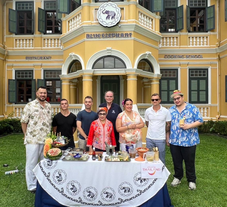 Master Chef Nooror Somany Steppe (4th fro...