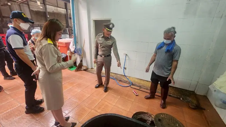 นายโรจน์ ไตรวิทยาศิลป์ ผู้ช่วยผู้อำนวยการเขตบางซื่อ...