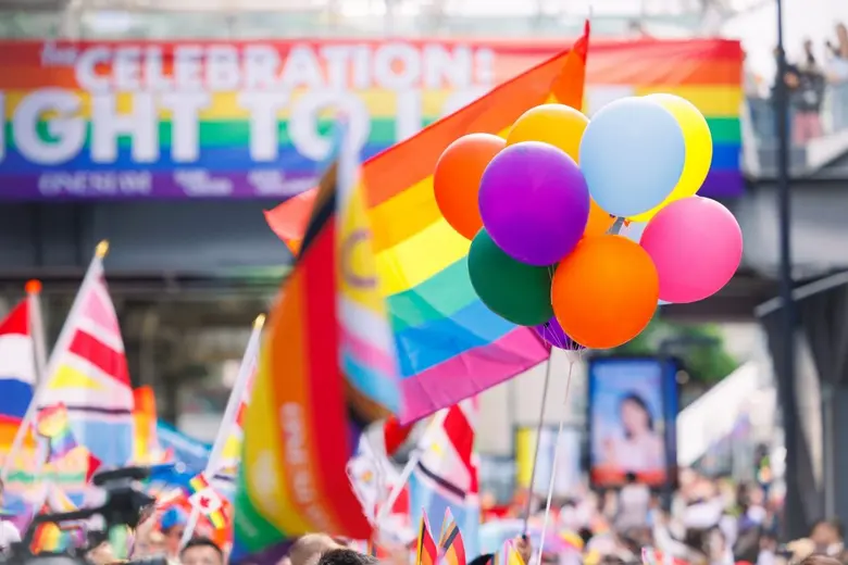 เฉลิมฉลอง Pride Month เดือนแห่งความภาคภูม...