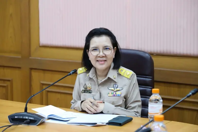 ผศ.ดร.อมลวรรณ วีระธรรมโม เลขาธิการคุรุสภา...