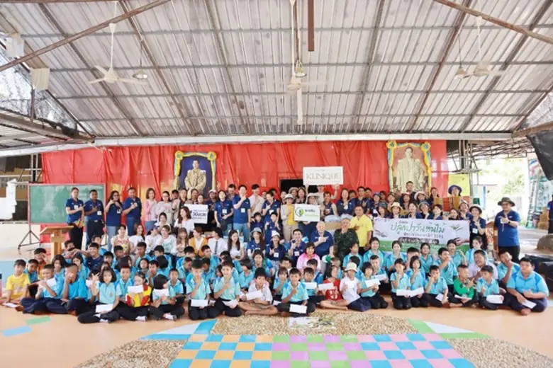 สร้างพื้นที่สีเขียวเพื่อชุมชนและสิ่งแวดล้...