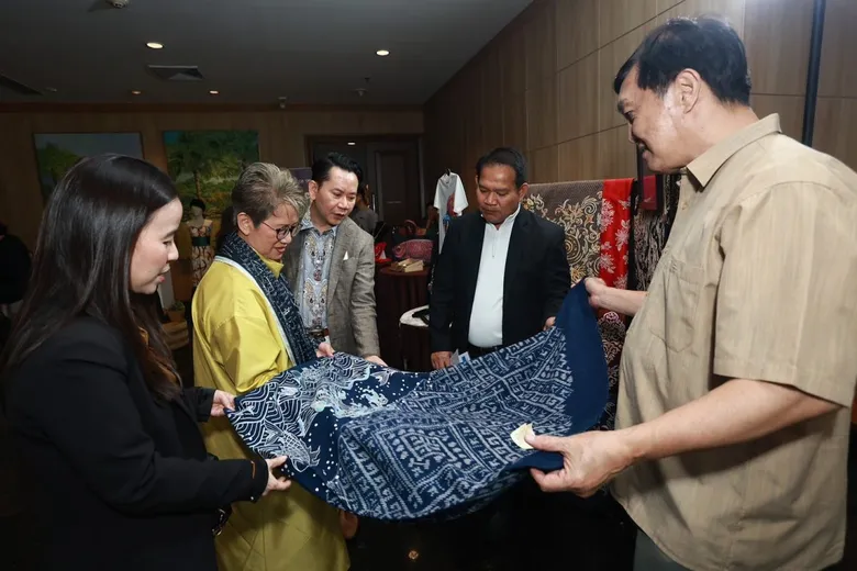 "ดีพร้อม" ขานรับนโยบาย "เอกนัฏ" สนับสนุน SOFT POWER ผ่านกิจกรรมพัฒนาบุคลากรสาขาหัตถอุตสาหกรรมไทย