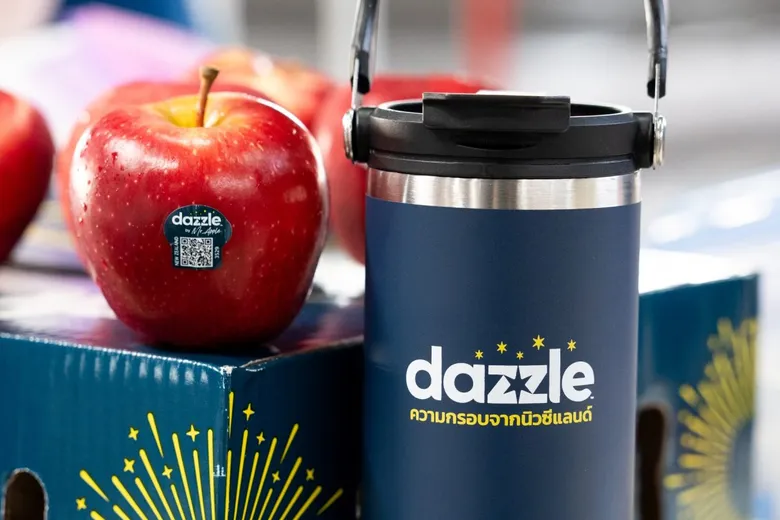 แอปเปิลแดซเซิล (Dazzle(TM)) เปิดตัวฤดูกาลใหม่ที่ตลาดไท ดาวดวงใหม่แห่งวงการผลไม้สดเมืองไทย