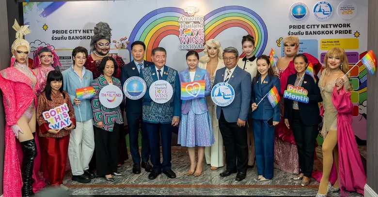 นายภูมิธรรม เวชยชัย รองนายกรัฐมนตรีและรัฐ...