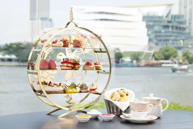 Shangri-La Bangkok's Lobby Lounge Presents Delightful Strawberry Sensation Afternoon Tea