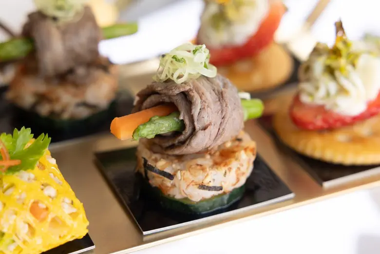 เพลิดเพลินไปกับชุดน้ำชายามบ่ายธีมสตรอว์เบอร์รีหวานฉ่ำ ที่ ล็อบบี้ เลาจน์ โรงแรมแชงกรี-ลา กรุงเทพฯ