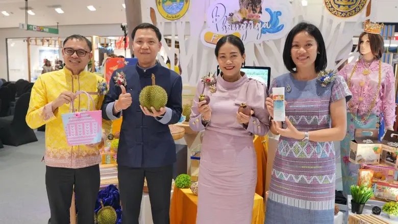 เริ่มแล้ว !! Phangnga Fair 2025 วันนี้ถึง 31 พฤษภาคม 2568 ณ ศูนย์การค้าเซ็นทรัล ภูเก็ต (ฝั่งเฟสติวัล) ชวนชิมช้อปสินค้าอัตลักษณ์พังงา สินค้าชุมชน และอีกมากมาย