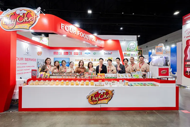 นายสมเจตน์ ปัญจวัฒนางกูร (ที่ 6 จากขวา) ก...