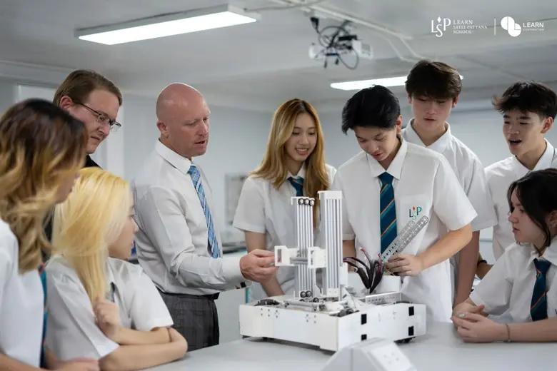 ดีลเปลี่ยนเกม! LEARN ร่วมทุน AKSORN พลิกโฉม LSP สู่โรงเรียนต้นแบบ
