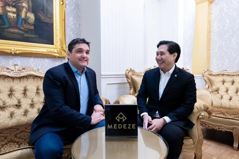 TIME Magazine เลือก MEDEZE GROUP เปิดวิสัยทัศน์ 'นายแพทย์วีรพล' ตัวแทนภูมิภาคในยุคใหม่แห่งการแพทย์เพื่อความยั่งยืน"
