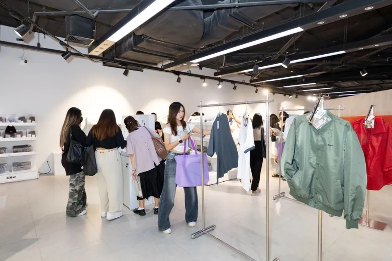 "ENHYPEN Pop-up in Bangkok" สุดพิเศษ BANGKOK EXCLUSIVE MERCHANDISE เฉพาะที่สยามดิสคัฟเวอรี่