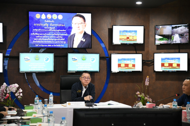 นายประเสริฐ จันทรรวงทอง รองนายกรัฐมนตรี แ...